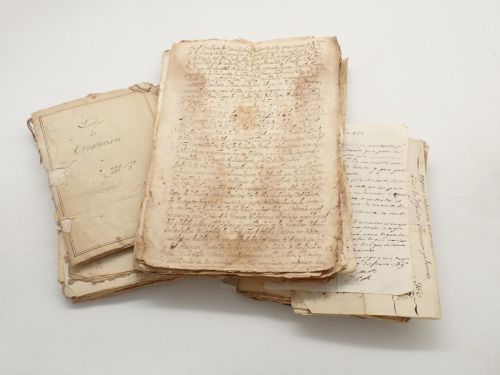 Conjunto de documentos manuscritos diversos referidos a la villa de Puente la Reina, Navarra. Siglo XVI-XIX