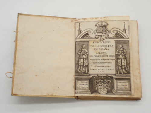 Portada del libro de Discursos de la nobleza de España. Al rey Don Philippe III Nro. Señor
