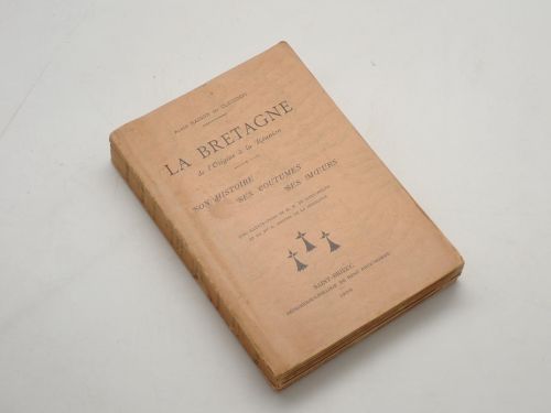 La Bretagne de l'Origine à la Réunion. Son histoire, ses coutumes, ses moeurs. Avec illustrations de M.H. de Saint-Méloir et du Vte. H. Frotier de la Messelière