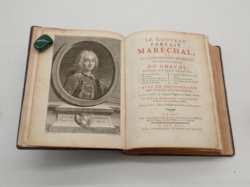 Portada del libro de Le nouveau parfait maréchal, ou La connaissance generale et universelle du cheval, divisé en sept traités....
