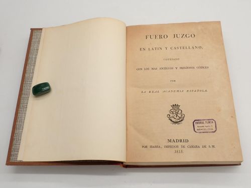Portada del libro de Fuero juzgo en latín y castellano, cotejado con los más antiguos y preciosos códices por la Real Academia...