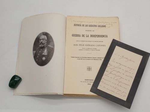 Portada del libro de Historia de los ejércitos gallegos durante la Guerra de la Independencia [EJEMPLAR DEDICADO POR EL AUTOR]