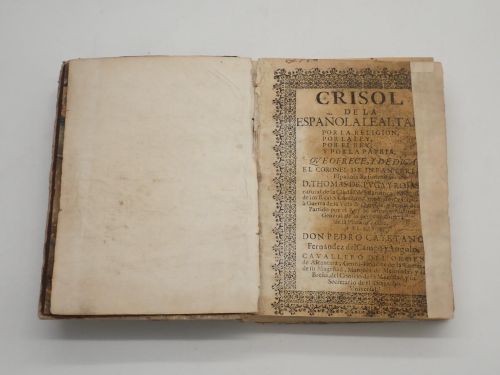 Portada del libro de Crisol de la española lealtad por la religión, por la ley, por el Rey, y por la Patria, que ofrece,...