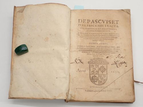 Portada del libro de De pascuis et iure pascendi tractatus per utilis et necessarius, in duos tomos divisus
