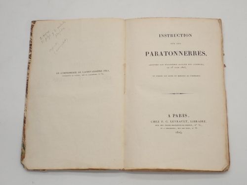 Portada del libro de Instruction sur les paratonnerres, adoptée par l'Académie Royale des Sciences, le 23 juin 1823, et publié...