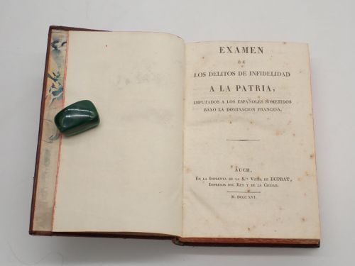 Portada del libro de Examen de los delitos de infidelidad a la patria, imputados a los españoles sometidos baxo la dominación...