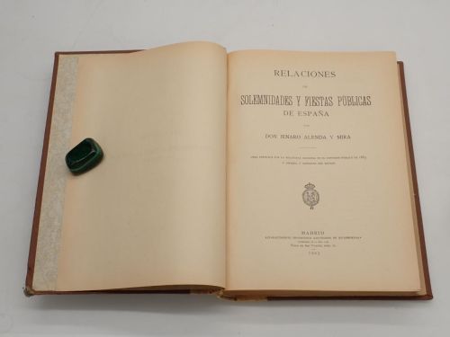 Portada del libro de Relaciones de solemnidades y fiestas públicas de España