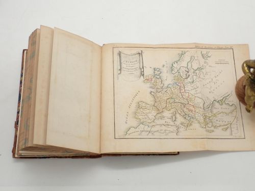 Portada del libro de Tableau des révolutions de l'Europe, depuis le bouleversement de l'Empire Romain en Occident jusqu'a...