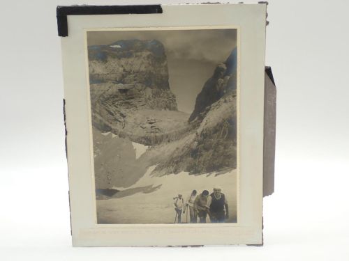 Portada del libro de Ascensión al Monte Perdido (3.353 m). Al fondo el Cilindro de Marboré (3.289 m) [FOTOGRAFÍA ORIGINAL...